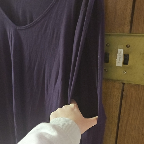 Women's Purple V-Neck Top - Picture 9 of 10